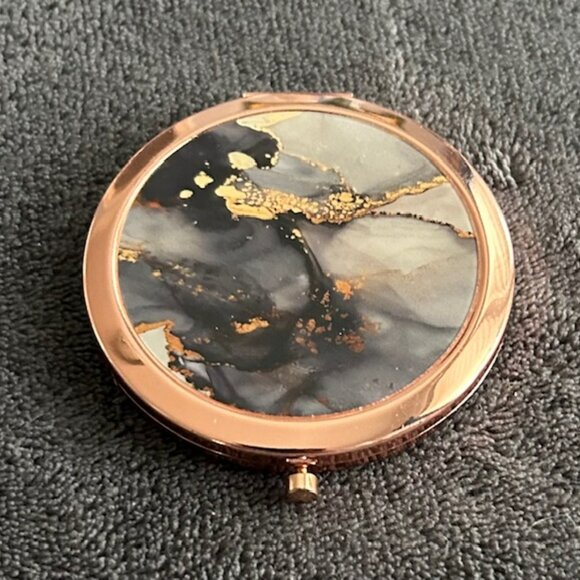 Rose Gold & Marble Compact with Dual Mirrors - Picture 2 of 5